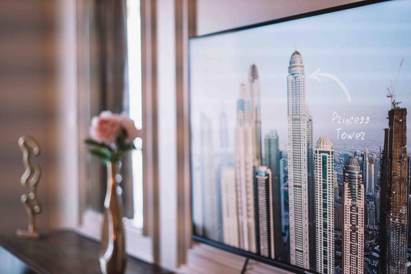 Sea & Palm View Elegant 1 Bedroom Apartment Dubai Exterior photo